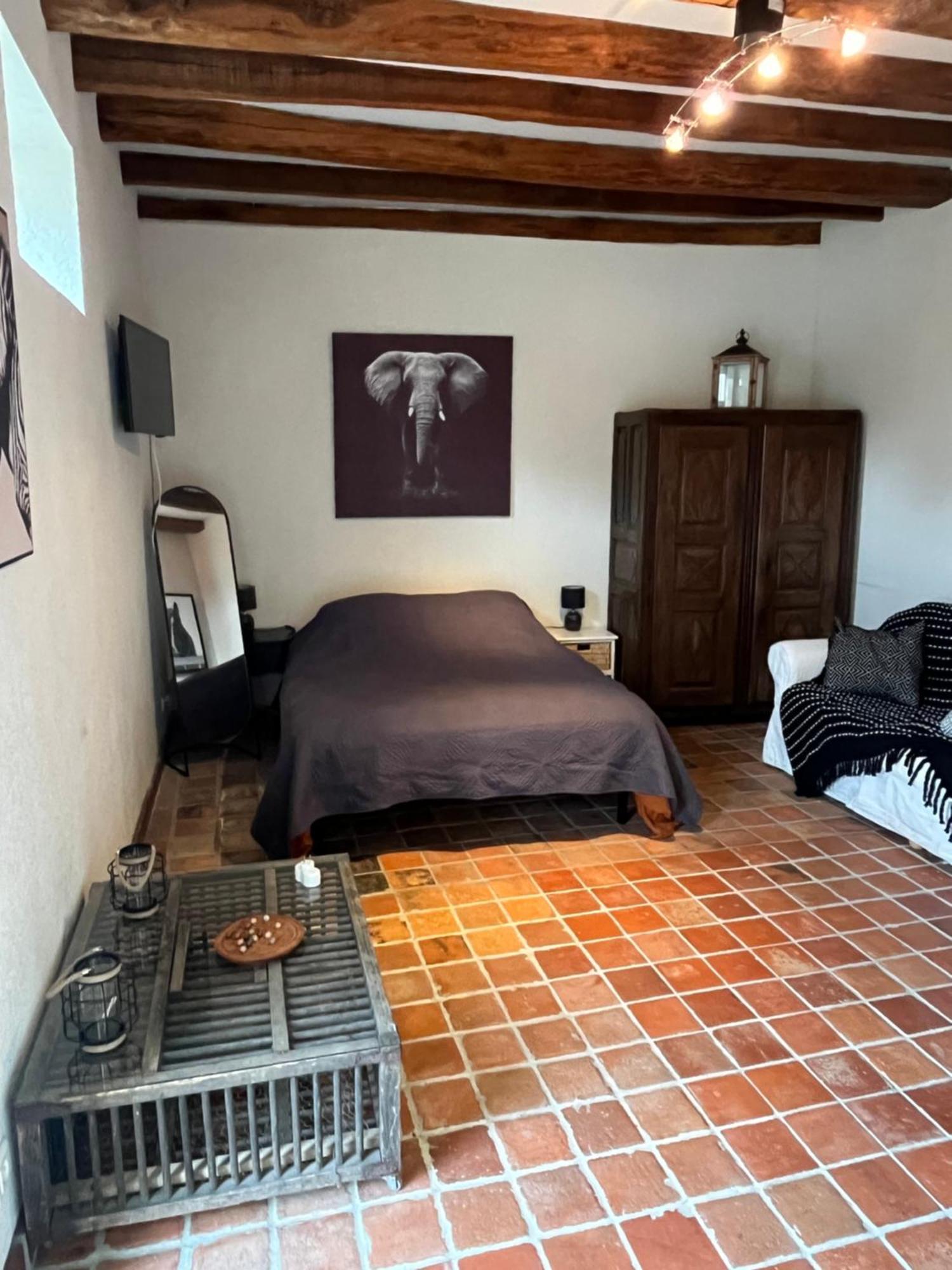 Recloses Les Ecuries Bed & Breakfast エクステリア 写真